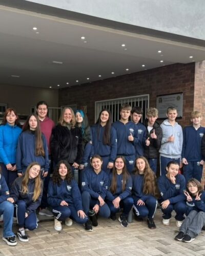 ALUNOS DO PONCHO VERDE NO PROJETO BRIGADA DE PORTAS ABERTAS