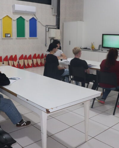 CURSO DE CONFECÇÃO DE CALÇADOS A PARTIR DA TERÇA-FEIRA